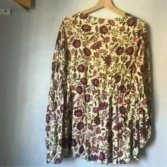 Torrid Babydoll Rayon Crepe Embroidered Lace-Up Top Size 3 - Picture 5 of 8